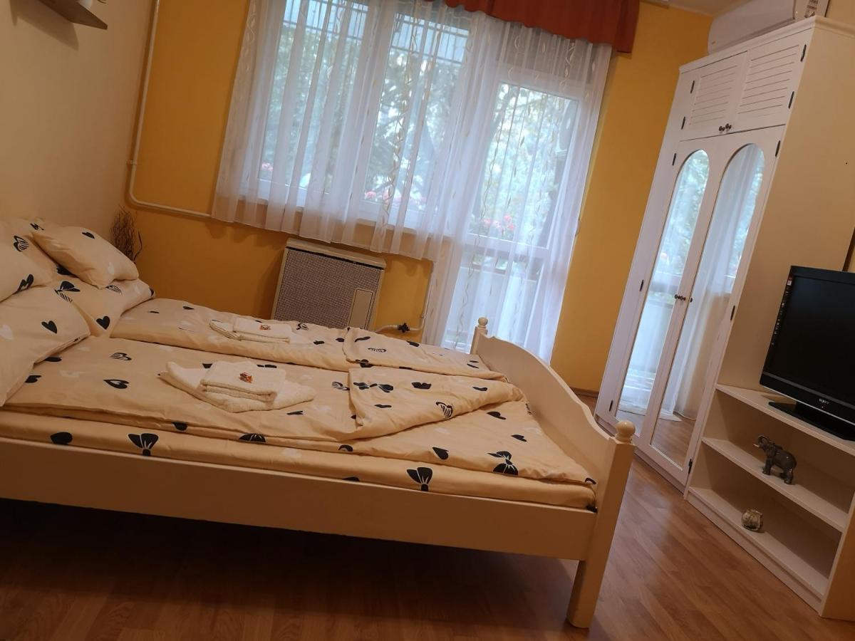 Orosháza Natasa Apartman מראה חיצוני תמונה