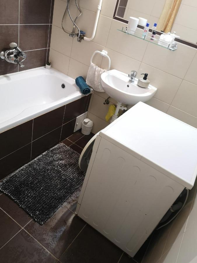 Orosháza Natasa Apartman מראה חיצוני תמונה